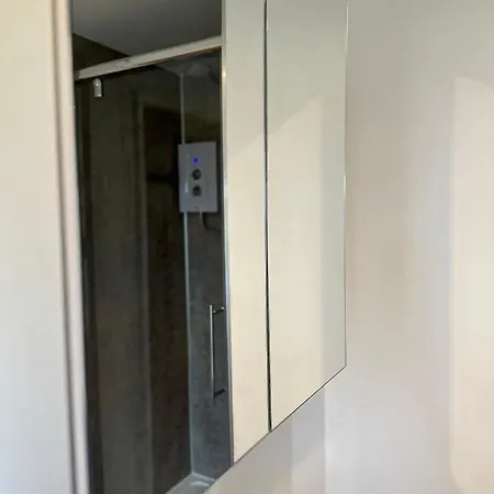 Feriehus Peaceful Family Retreat Near Gloucester Road Bristol